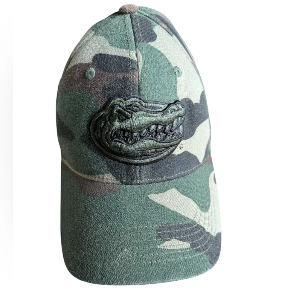 Men’s Top of the World One Fit Florida Gator Camo Collegiate Hat - Picture 2 of 11